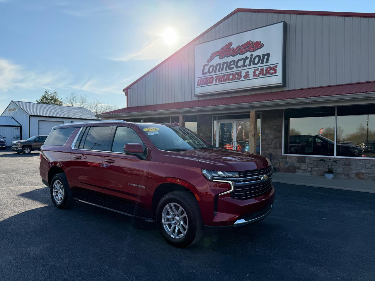 Chevrolet Suburban 4WD 4dr LT 2022