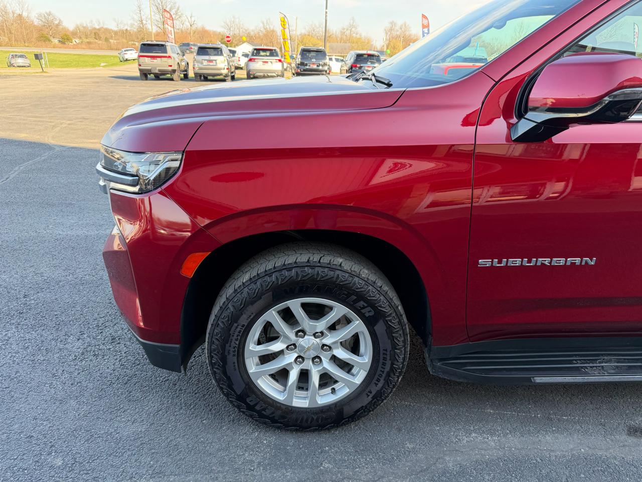 Chevrolet Suburban 4WD 4dr LT 2022