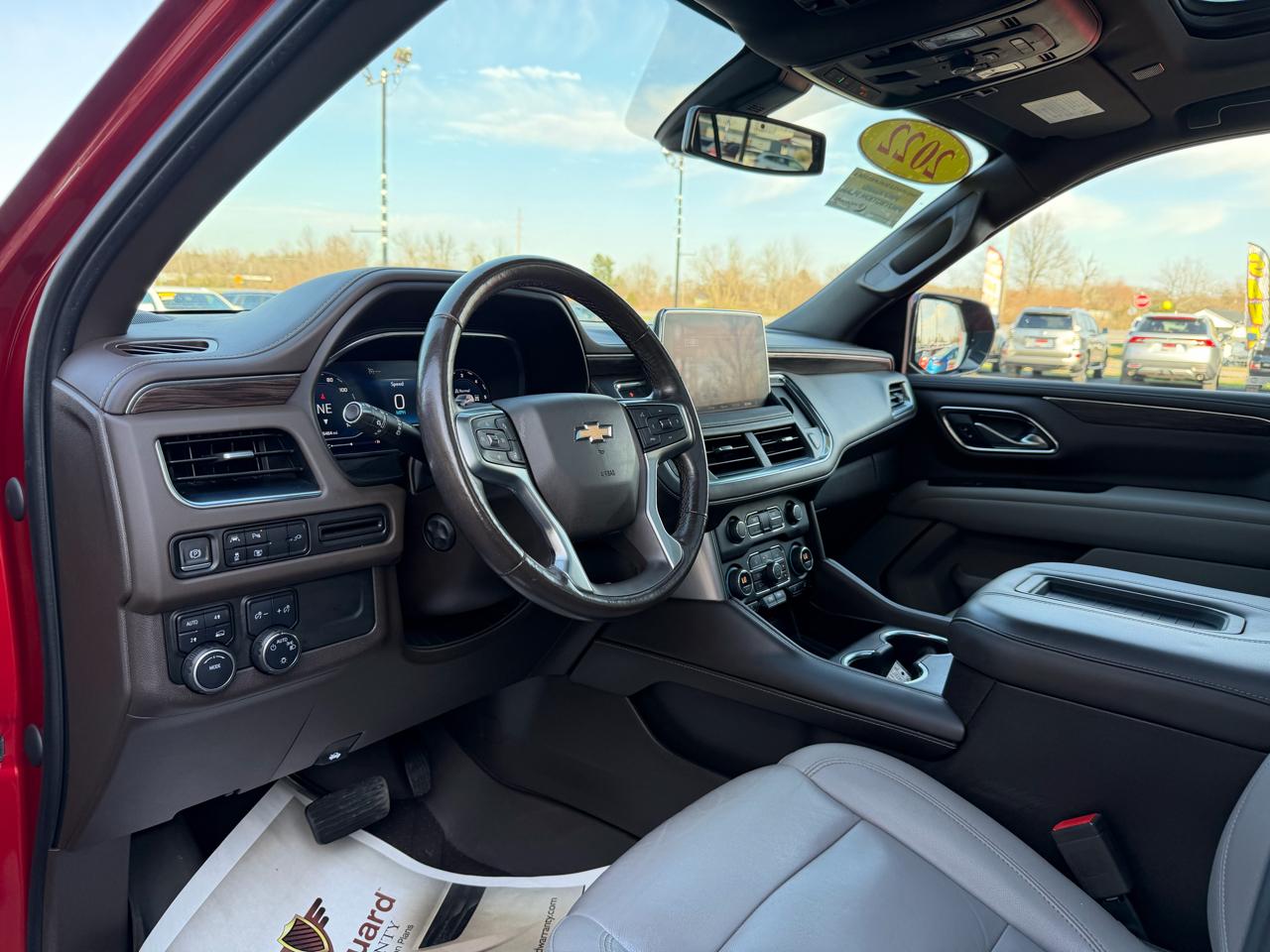 Chevrolet Suburban 4WD 4dr LT 2022