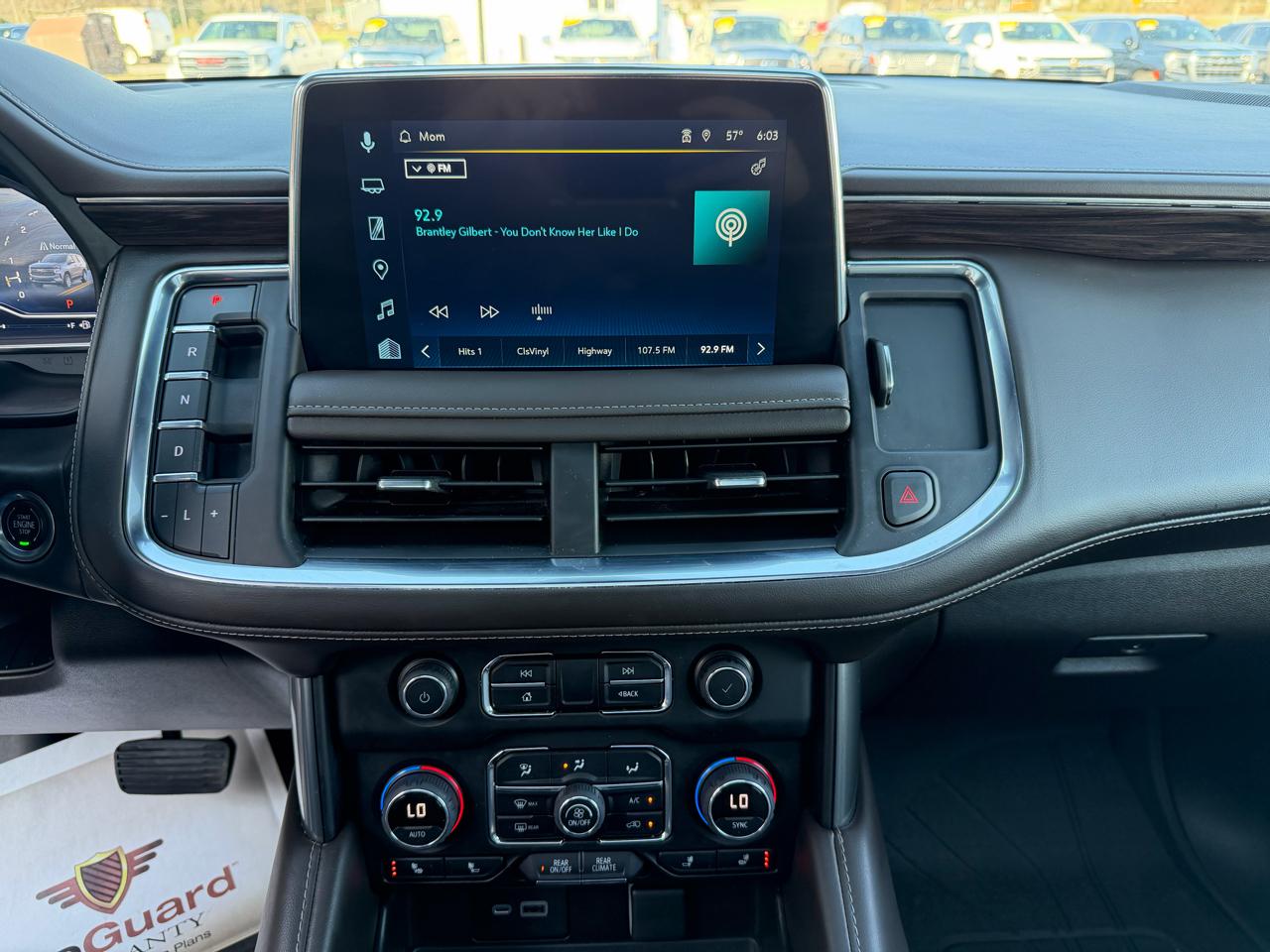 Chevrolet Suburban 4WD 4dr LT 2022