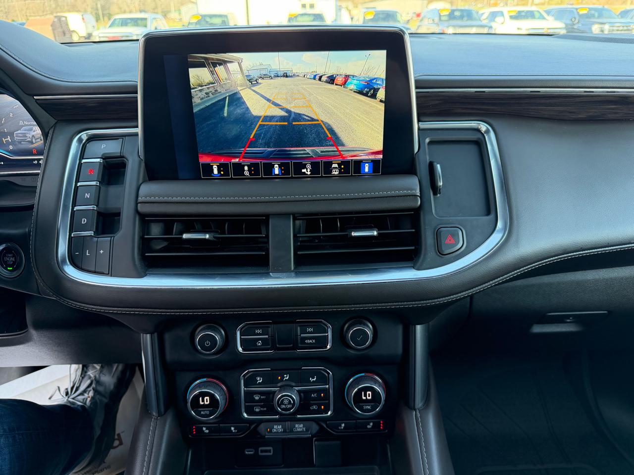 Chevrolet Suburban 4WD 4dr LT 2022