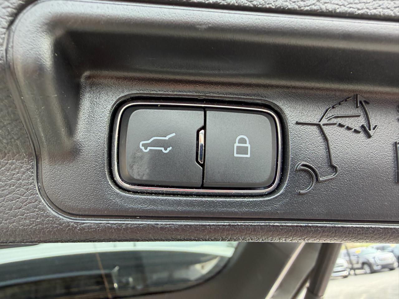 Ford Explorer 4WD 4dr XLT 2021