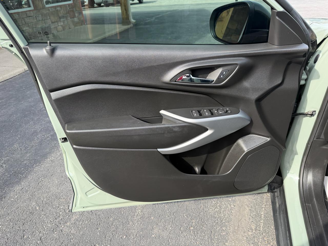 Chevrolet Trax FWD 4dr 1RS 2024