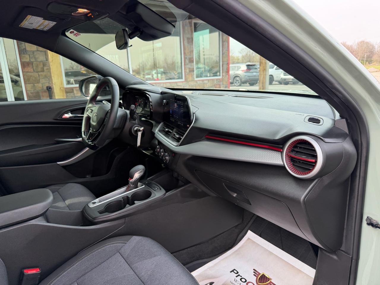 Chevrolet Trax FWD 4dr 1RS 2024