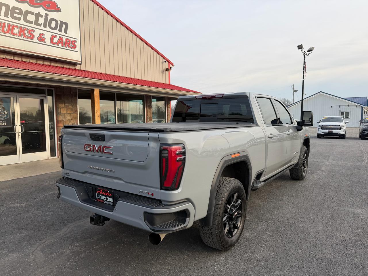 GMC Sierra 2500HD 4WD Crew Cab 159" AT4 2024
