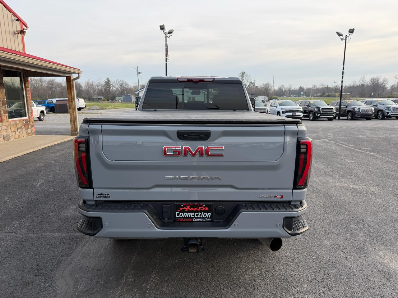 GMC Sierra 2500HD 4WD Crew Cab 159" AT4 2024