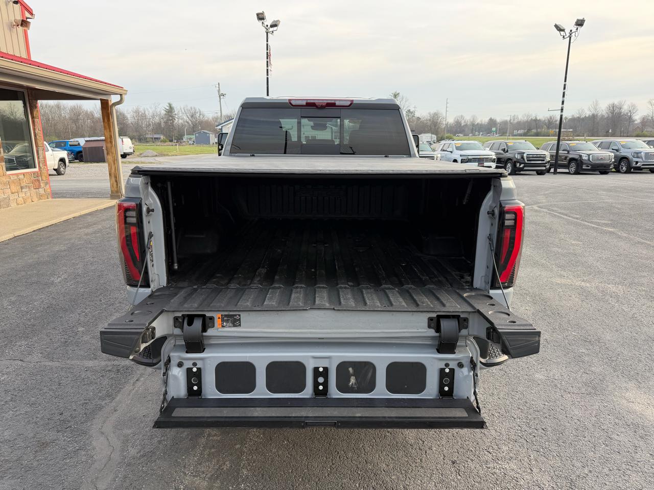GMC Sierra 2500HD 4WD Crew Cab 159" AT4 2024