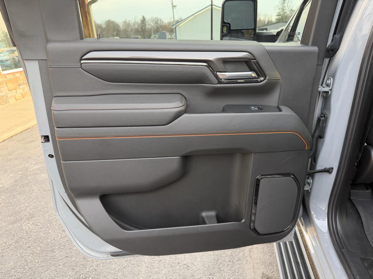 GMC Sierra 2500HD 4WD Crew Cab 159" AT4 2024