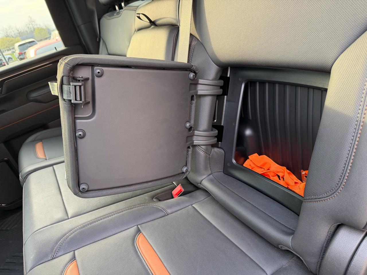 GMC Sierra 2500HD 4WD Crew Cab 159" AT4 2024