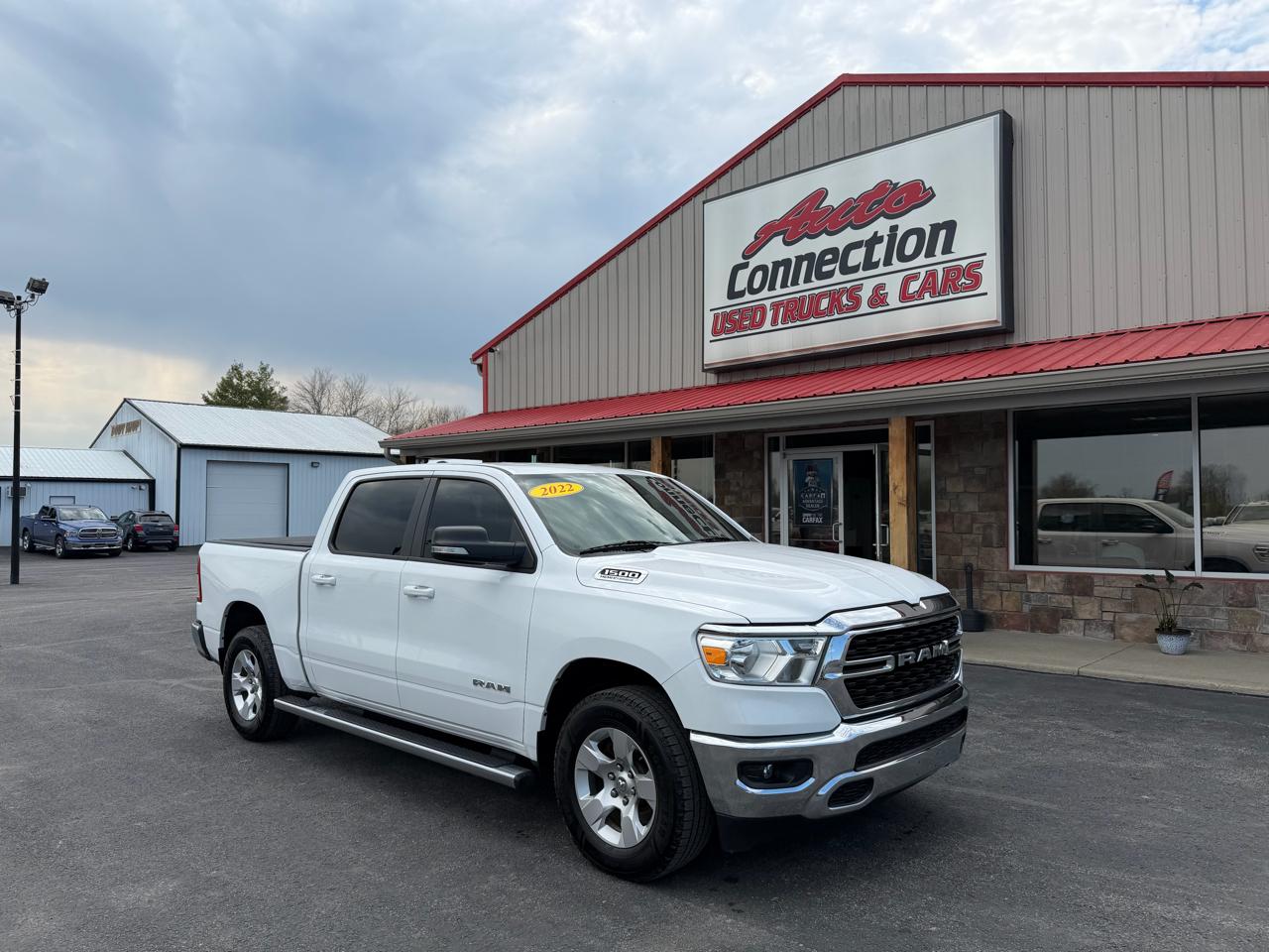 RAM 1500 Big Horn 4x4 Crew Cab 5'7" Box 2022