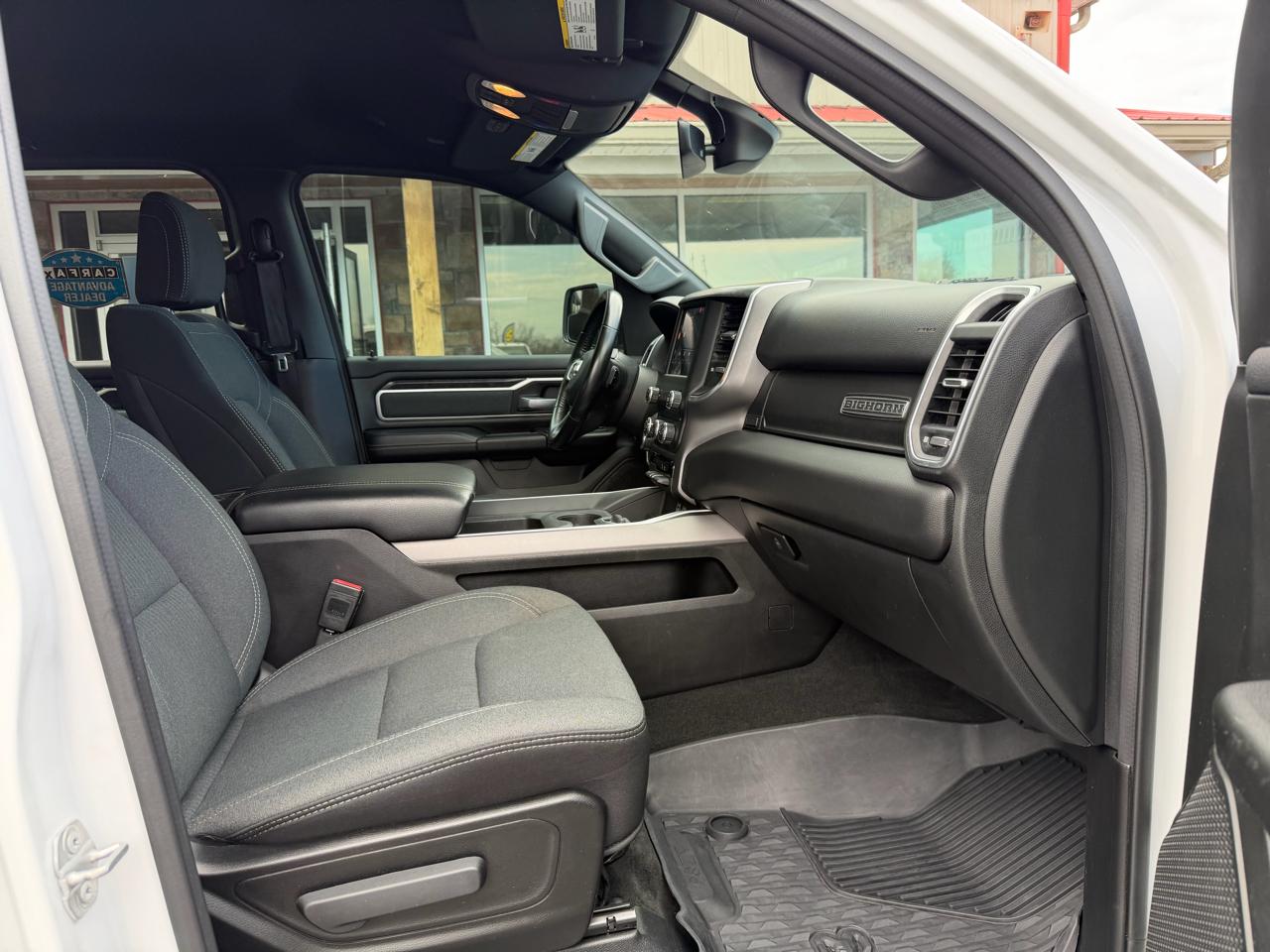 RAM 1500 Big Horn 4x4 Crew Cab 5'7" Box 2022