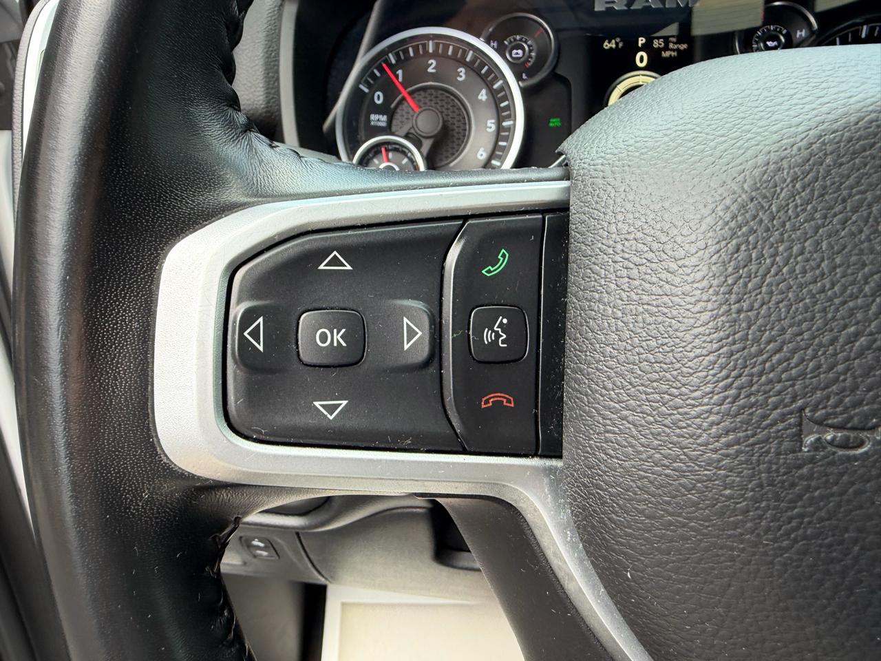 RAM 1500 Big Horn 4x4 Crew Cab 5'7" Box 2022