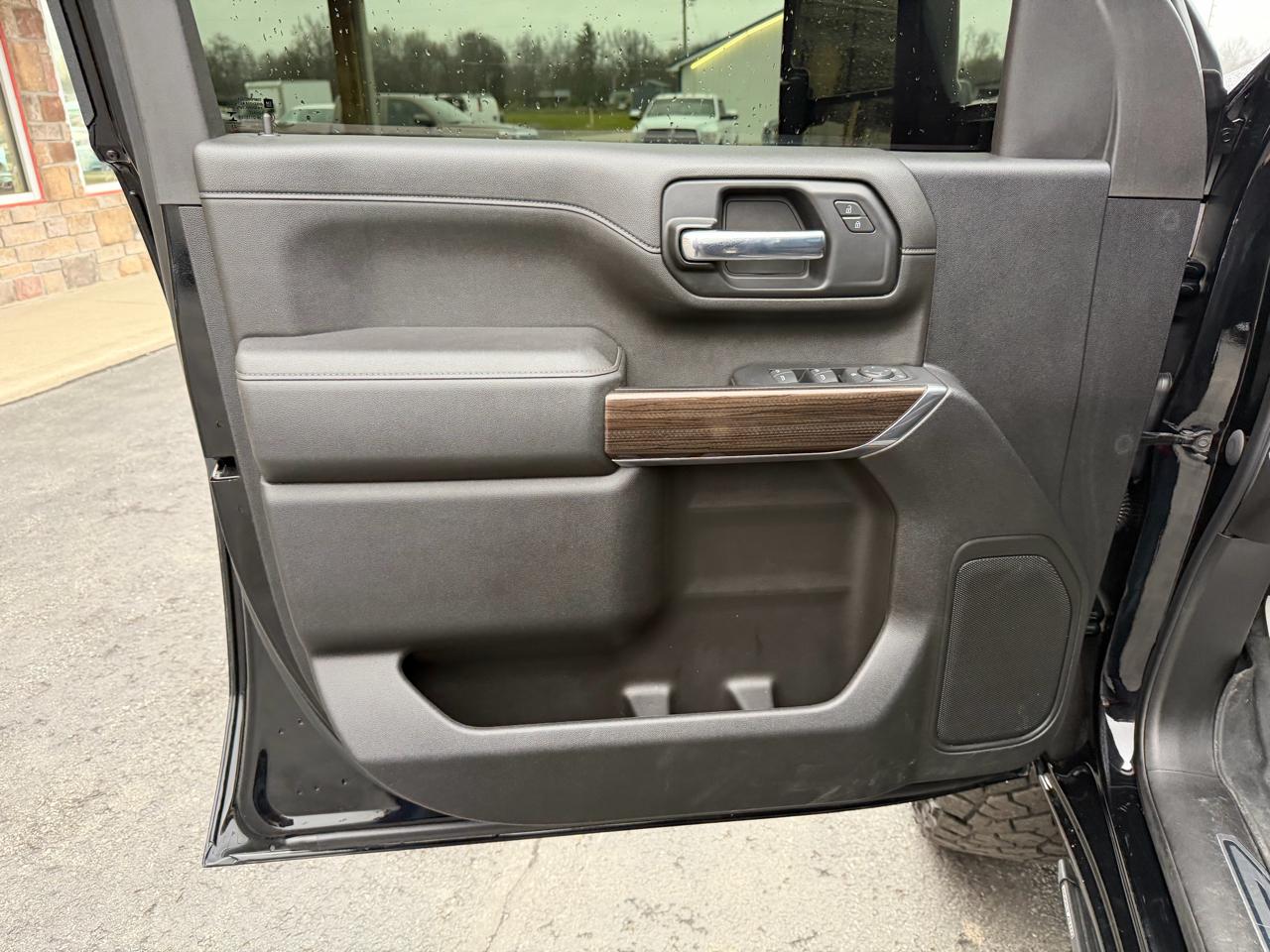 Chevrolet Silverado 2500HD 4WD Crew Cab 159" LT 2023