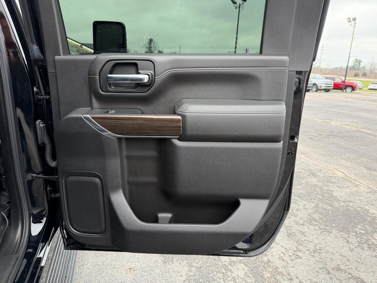 Chevrolet Silverado 2500HD 4WD Crew Cab 159" LT 2023