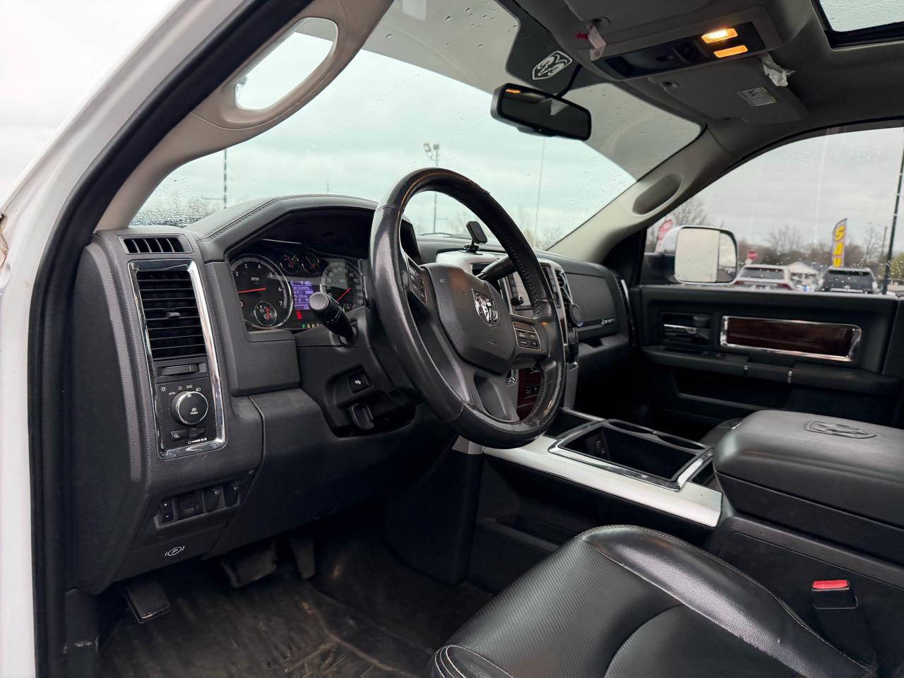 RAM 2500 4WD Crew Cab 149" Laramie 2012