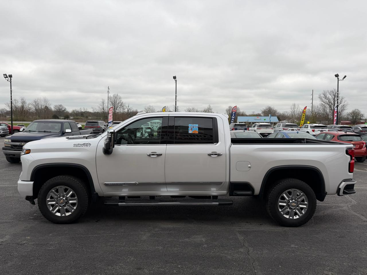 Chevrolet Silverado 2500HD 4WD Crew Cab 159" High Country 2024
