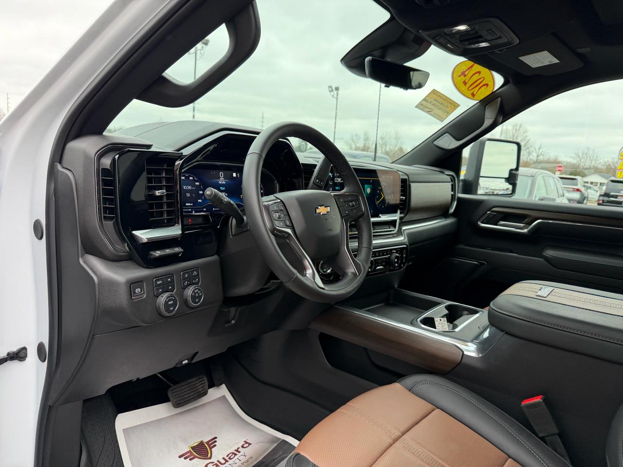 Chevrolet Silverado 2500HD 4WD Crew Cab 159" High Country 2024