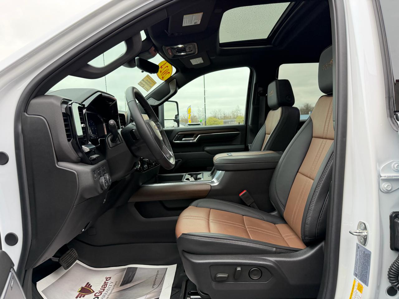 Chevrolet Silverado 2500HD 4WD Crew Cab 159" High Country 2024