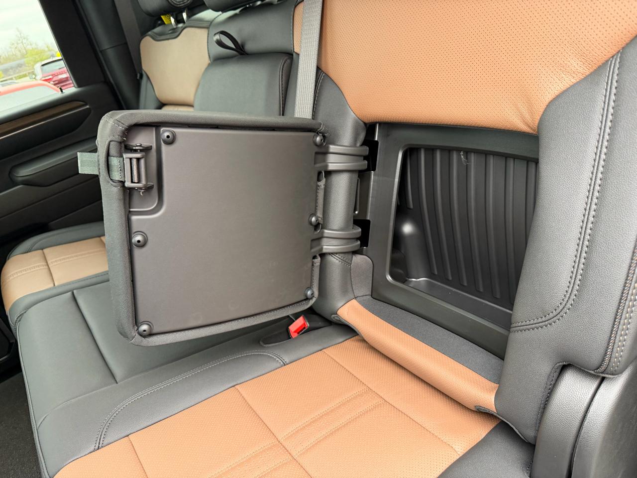 Chevrolet Silverado 2500HD 4WD Crew Cab 159" High Country 2024