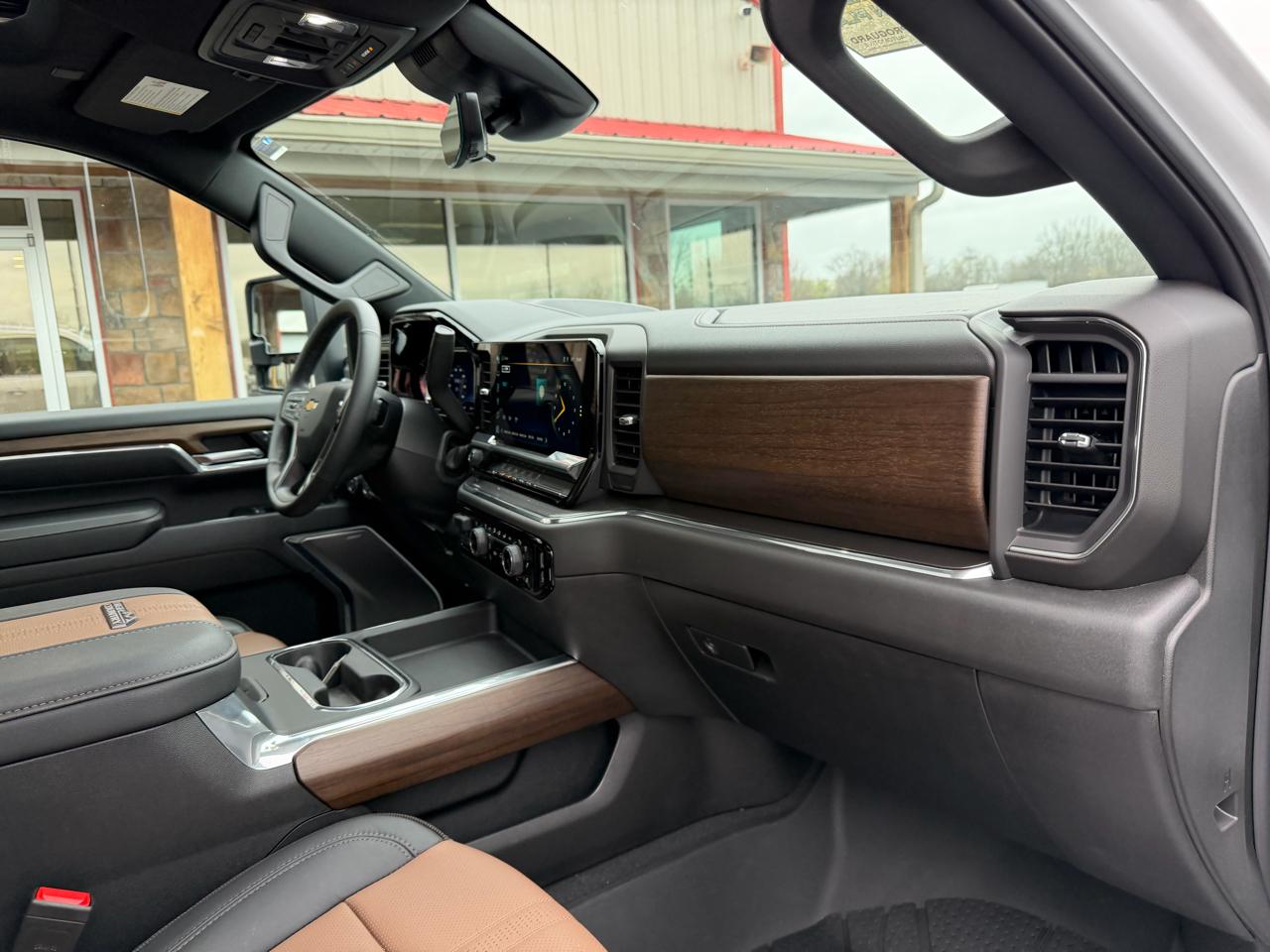 Chevrolet Silverado 2500HD 4WD Crew Cab 159" High Country 2024