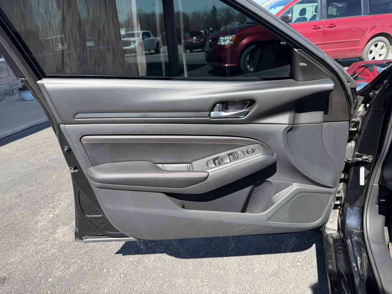 Nissan Altima 2.5 SR Sedan 2021