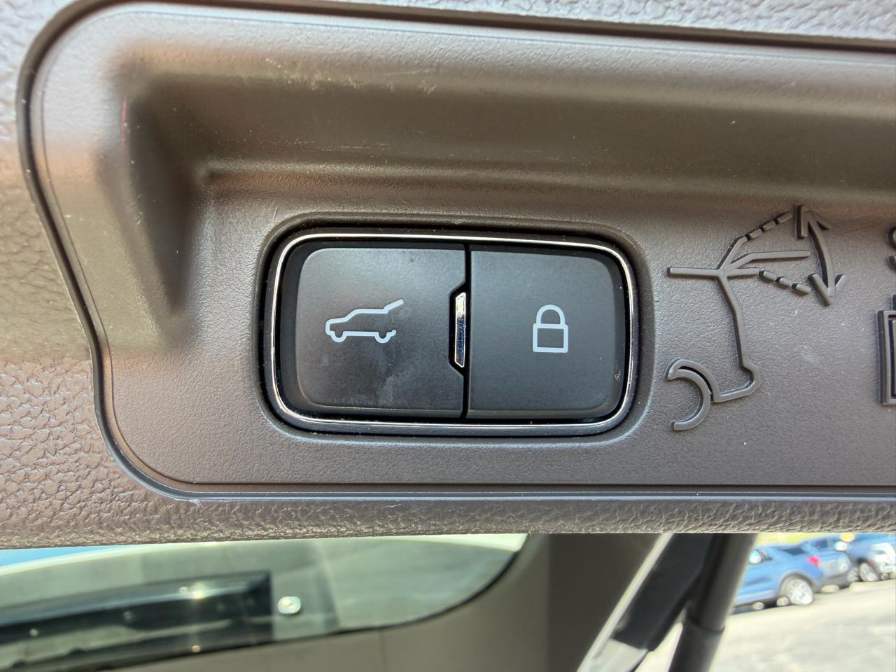 Ford Explorer Platinum 4WD 2022