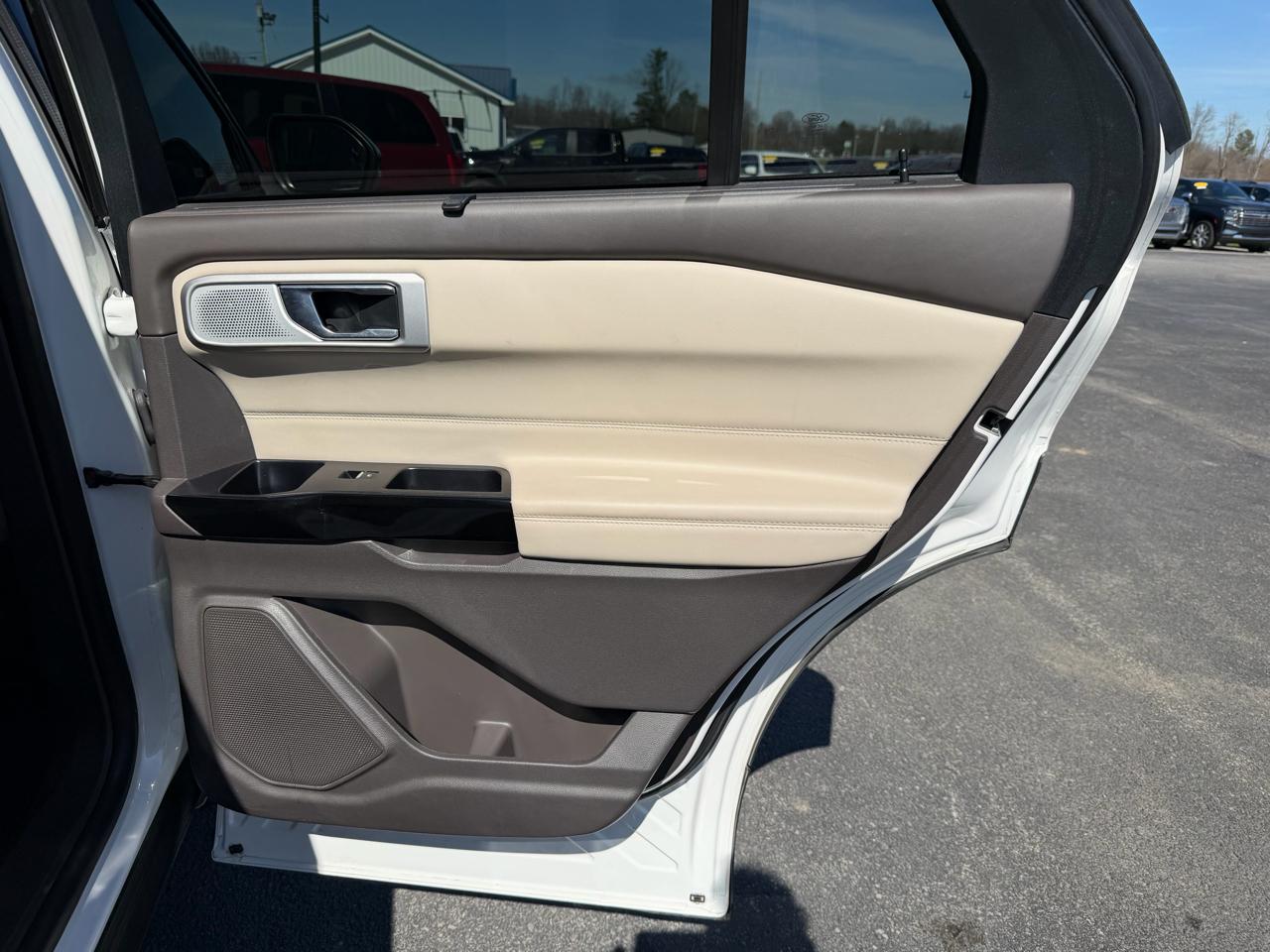 Ford Explorer Platinum 4WD 2022