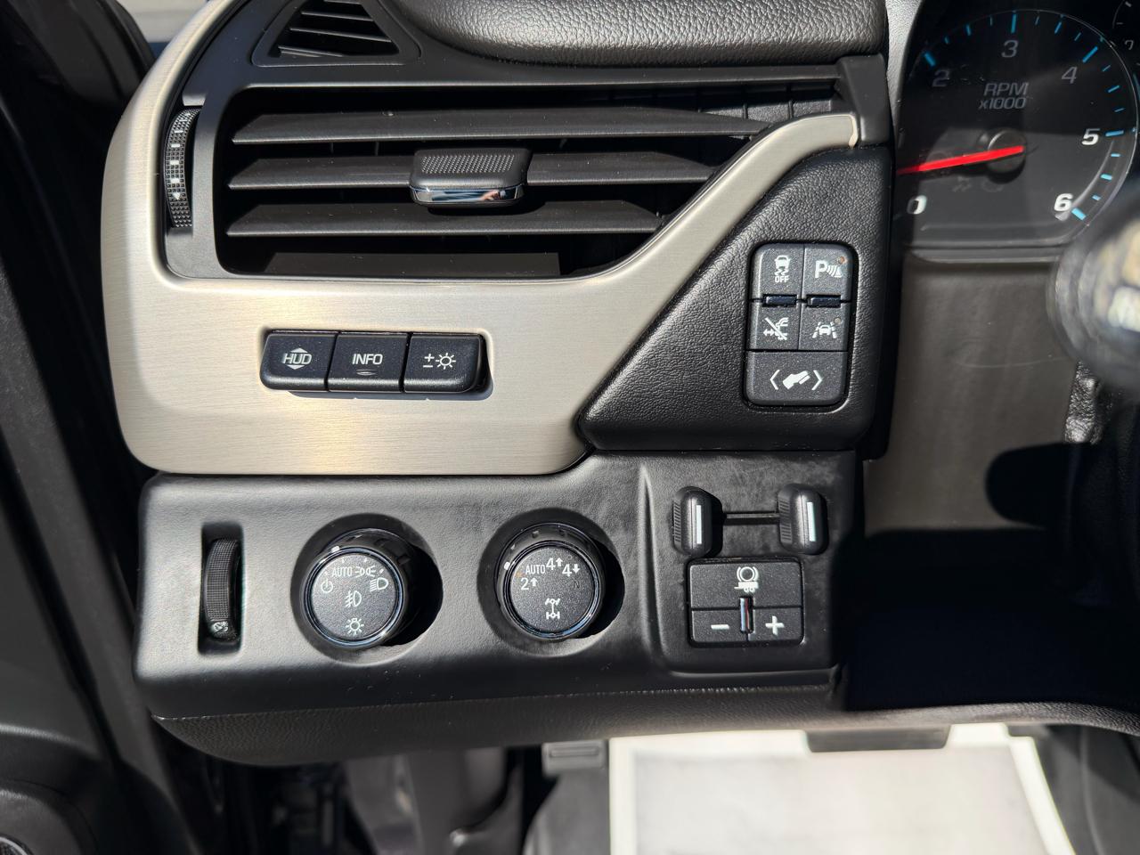 GMC Yukon XL 4WD 4dr Denali 2018