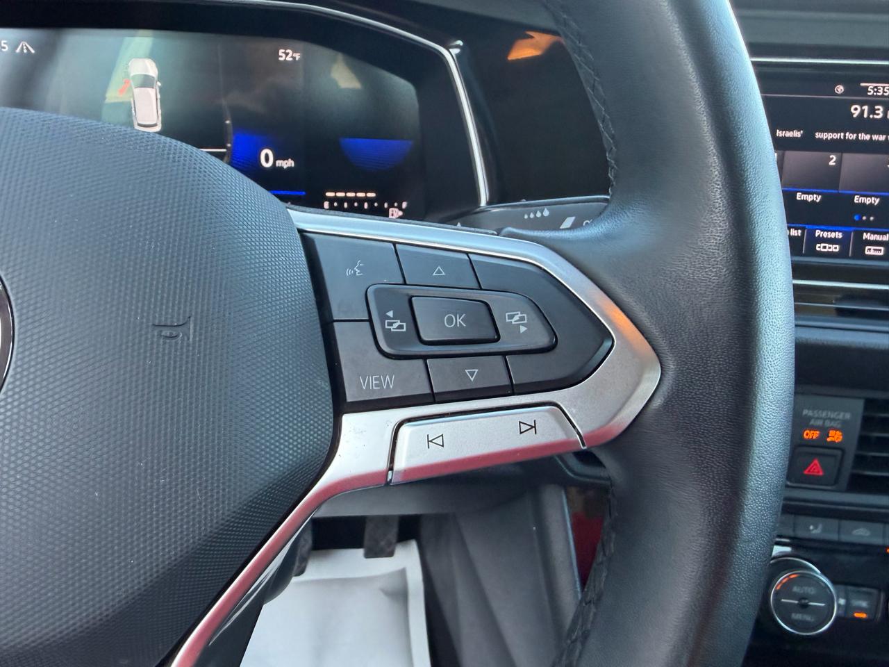 Volkswagen Jetta SE Auto 2024