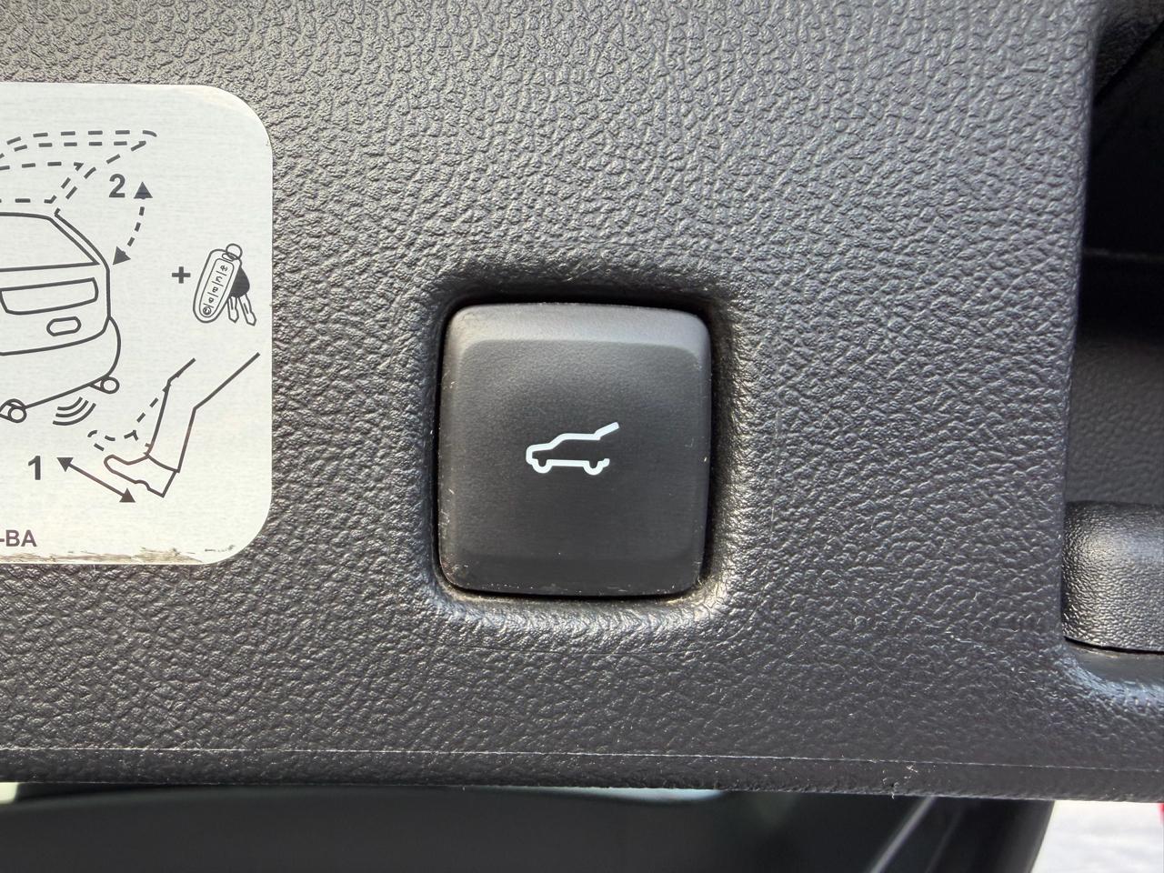 Ford Escape SEL FWD 2020