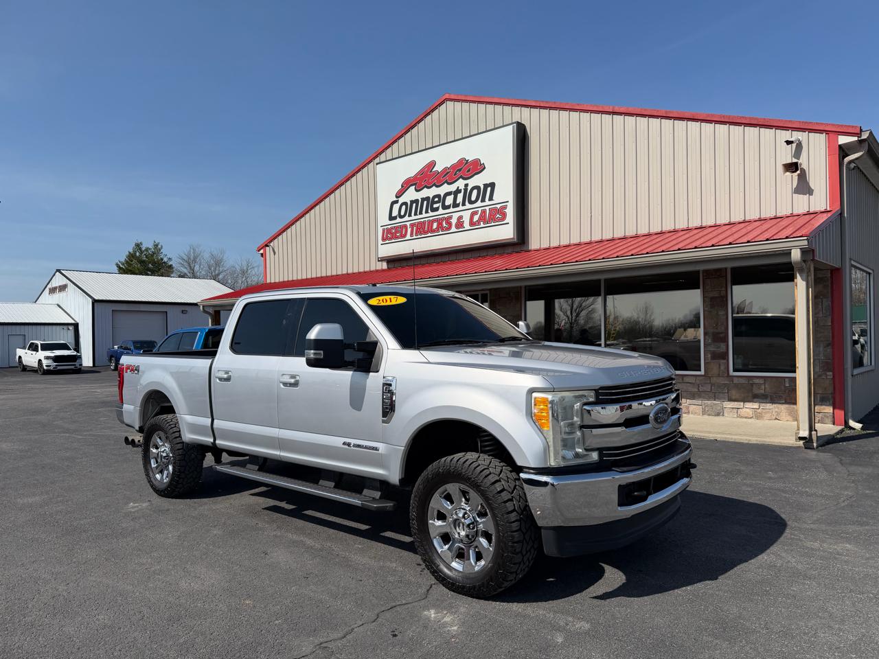 Ford Super Duty F-250 SRW Lariat 4WD Crew Cab 8' Box 2017