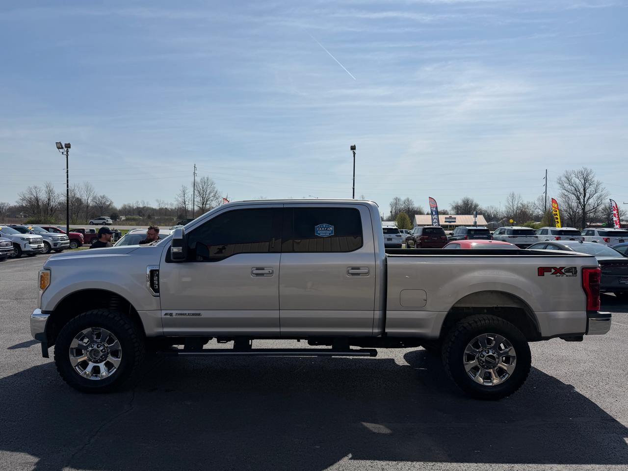 Ford Super Duty F-250 SRW Lariat 4WD Crew Cab 8' Box 2017