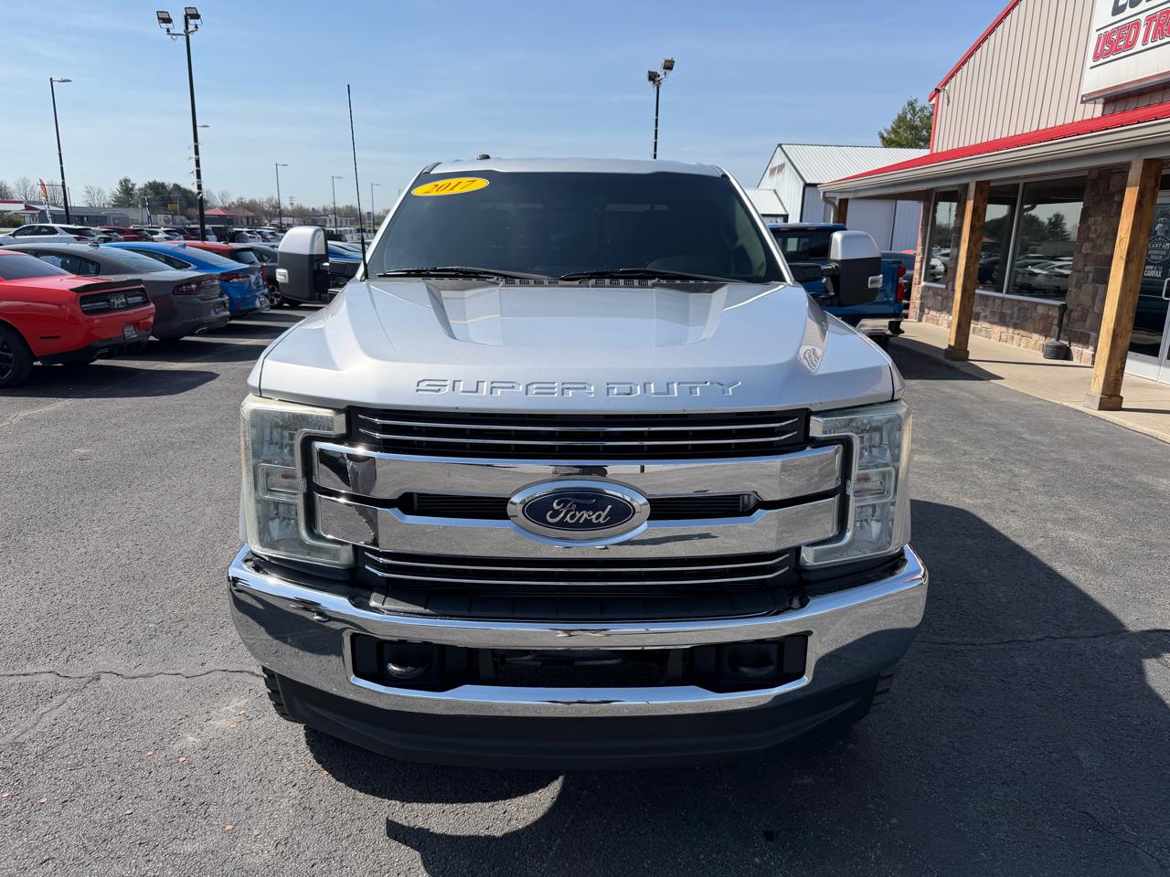 Ford Super Duty F-250 SRW Lariat 4WD Crew Cab 8' Box 2017