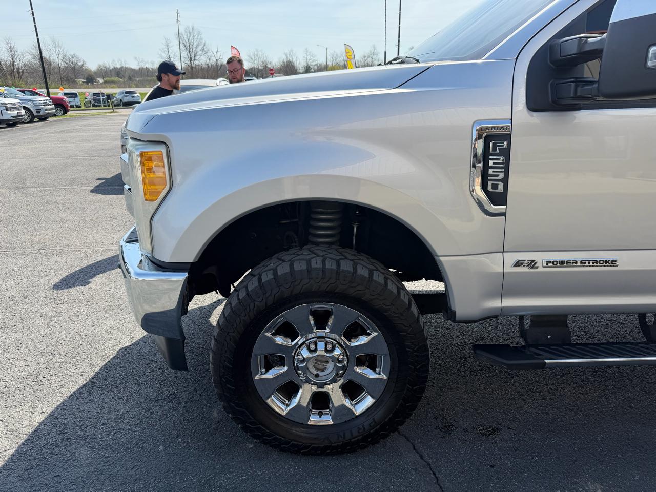 Ford Super Duty F-250 SRW Lariat 4WD Crew Cab 8' Box 2017