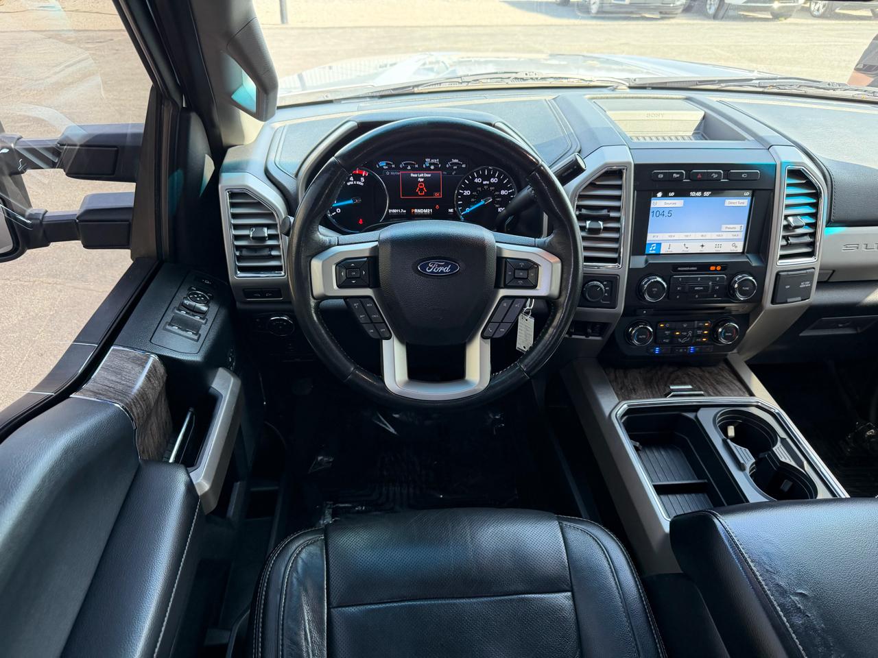 Ford Super Duty F-250 SRW Lariat 4WD Crew Cab 8' Box 2017