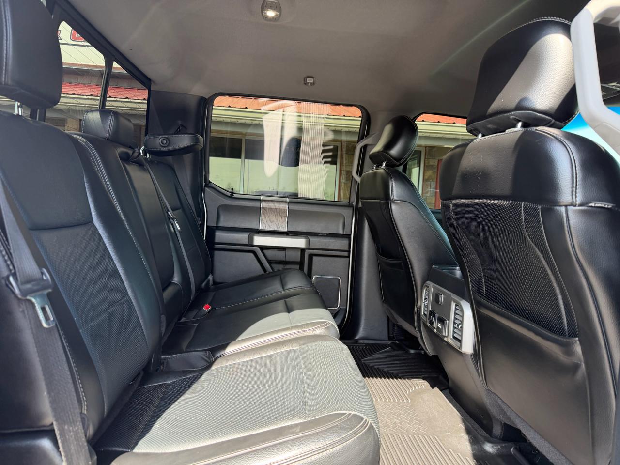 Ford Super Duty F-250 SRW Lariat 4WD Crew Cab 8' Box 2017