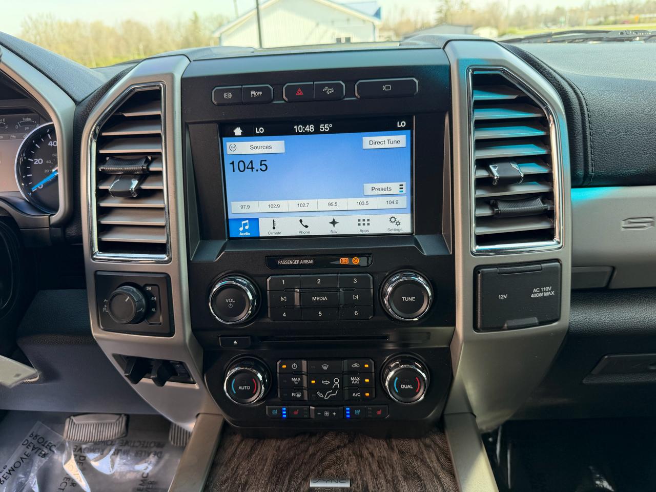 Ford Super Duty F-250 SRW Lariat 4WD Crew Cab 8' Box 2017