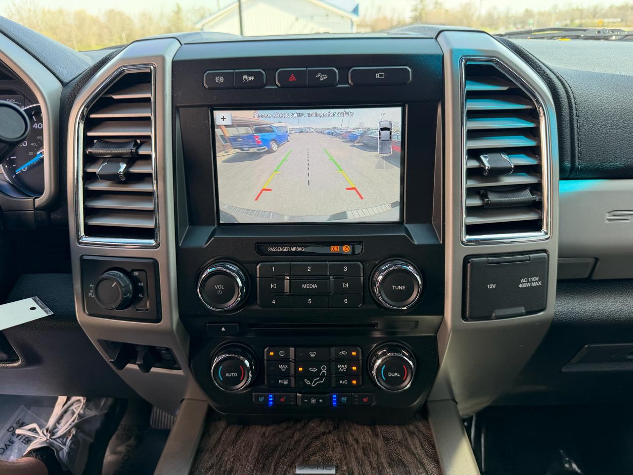 Ford Super Duty F-250 SRW Lariat 4WD Crew Cab 8' Box 2017