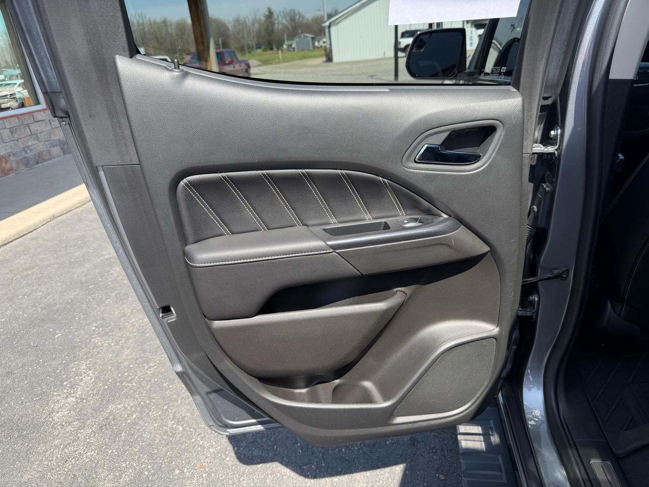 GMC Canyon 4WD Crew Cab 128" Denali 2021