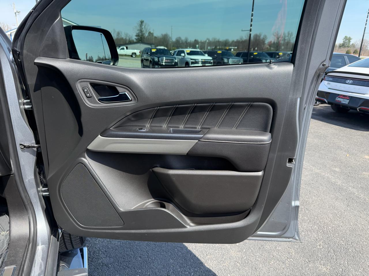 GMC Canyon 4WD Crew Cab 128" Denali 2021