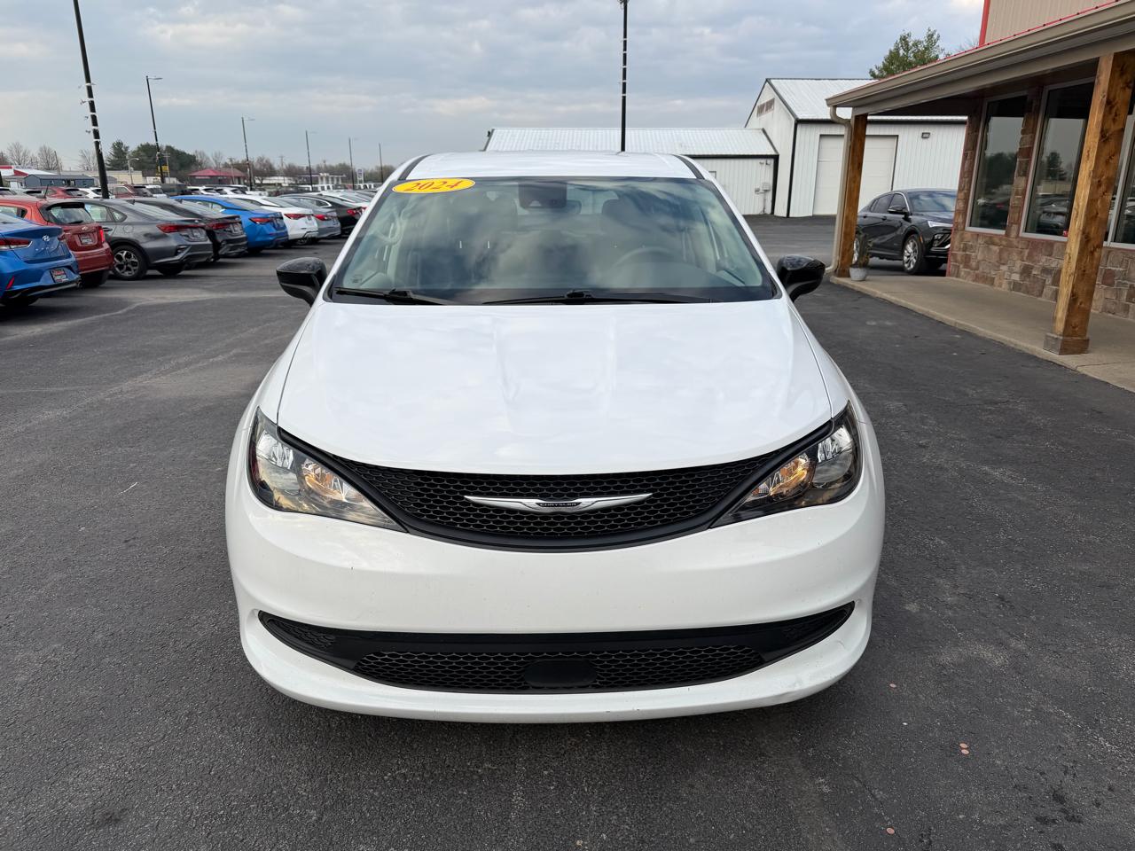 Chrysler Voyager LX FWD 2024