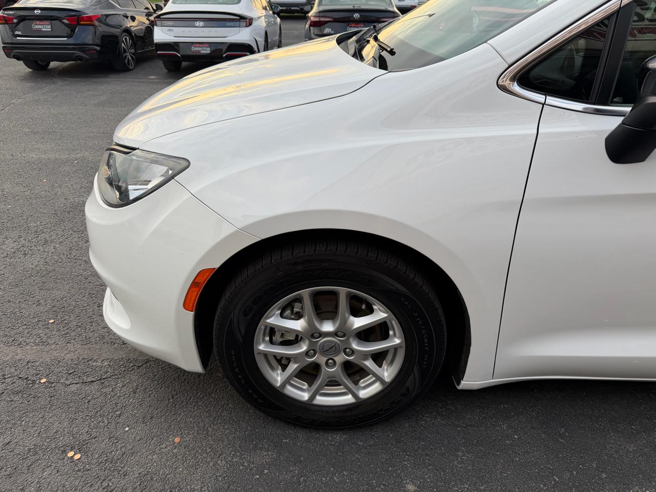 Chrysler Voyager LX FWD 2024