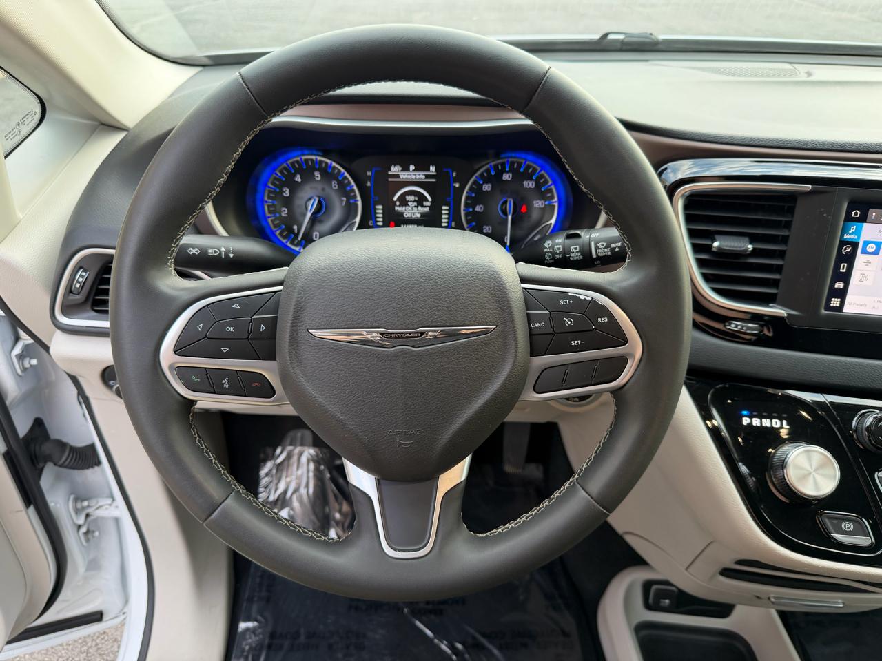 Chrysler Voyager LX FWD 2024