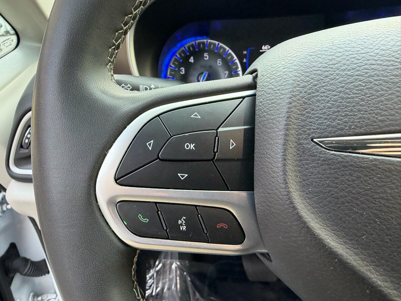 Chrysler Voyager LX FWD 2024