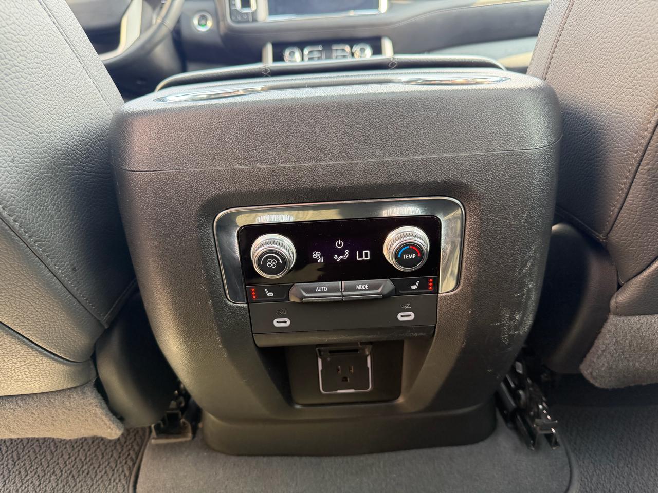 GMC Yukon 4WD 4dr Denali 2023