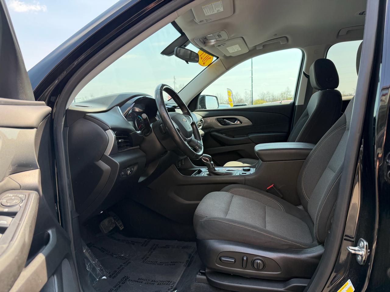 Chevrolet Traverse AWD 4dr LT Cloth w/1LT 2021