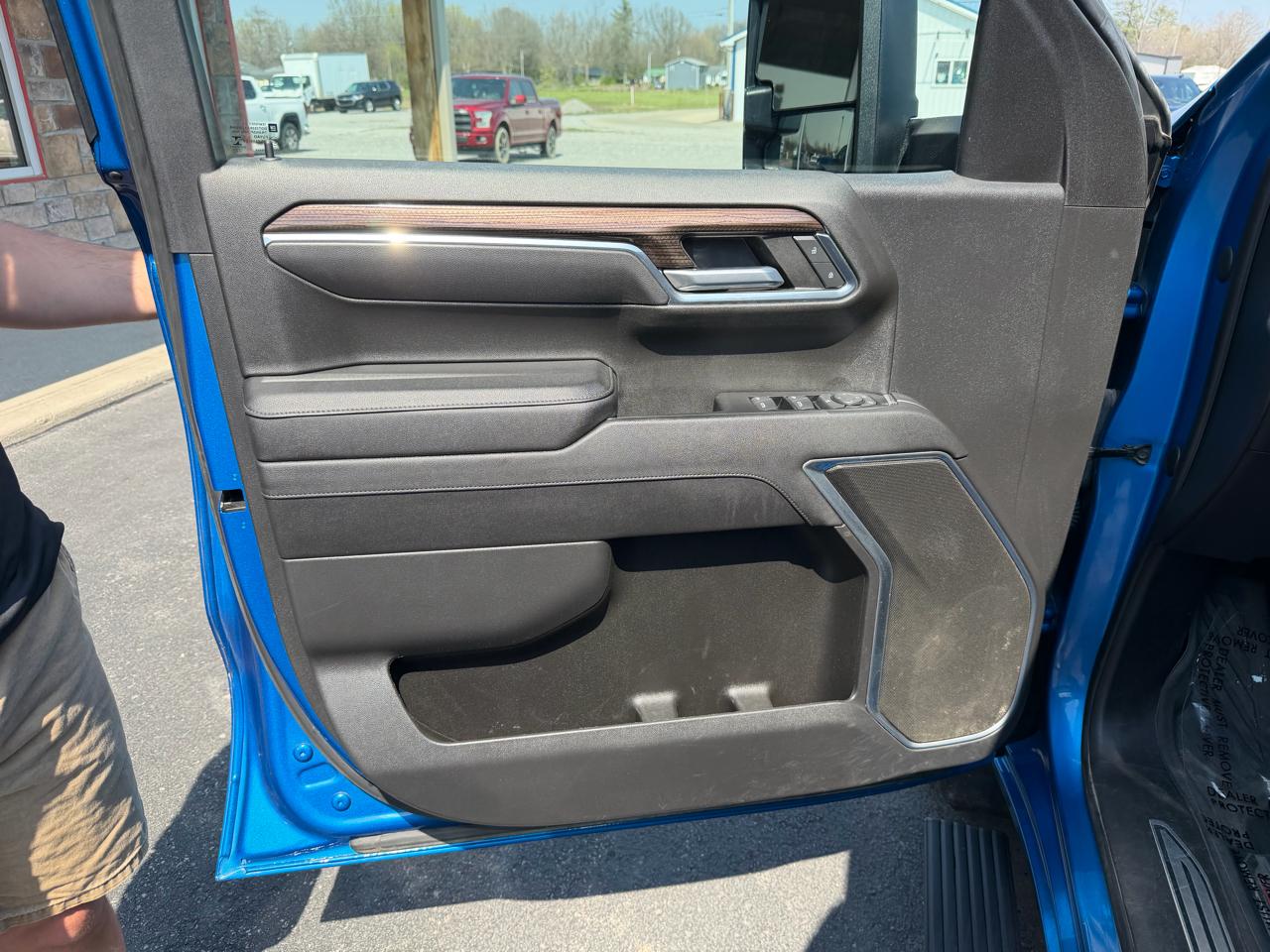 Chevrolet Silverado 1500 4WD Crew Cab 157" RST 2023