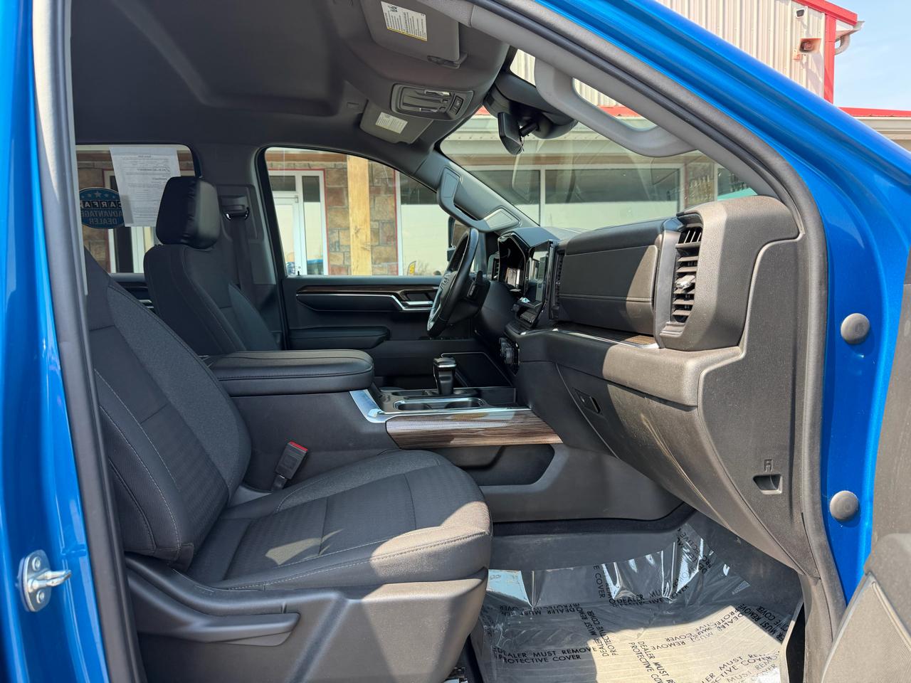 Chevrolet Silverado 1500 4WD Crew Cab 157" RST 2023