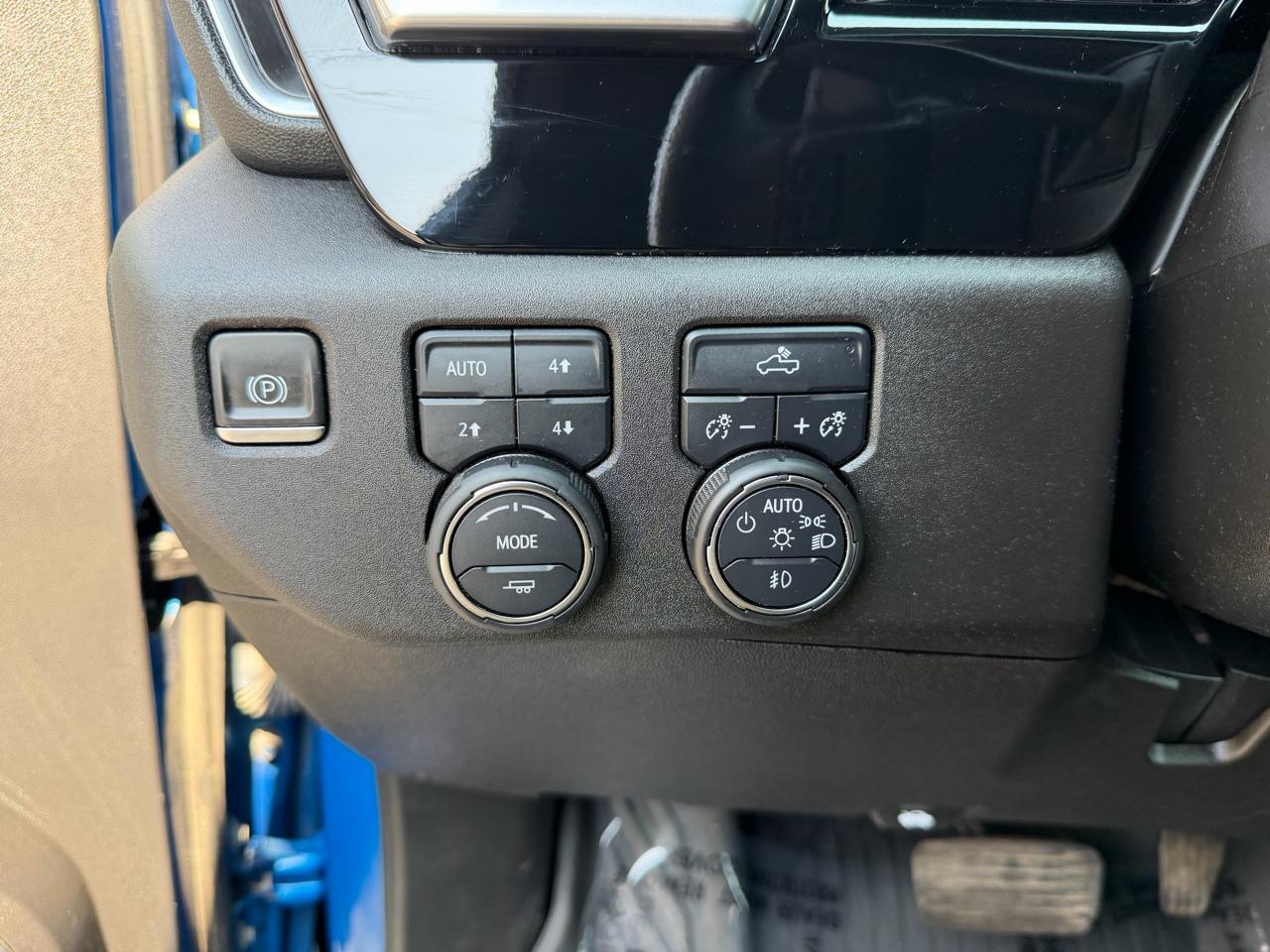 Chevrolet Silverado 1500 4WD Crew Cab 157" RST 2023