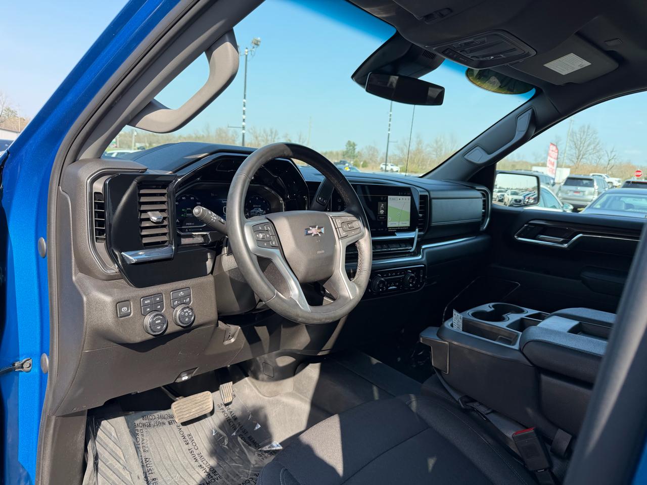 Chevrolet Silverado 1500 4WD Crew Cab 147" RST 2024